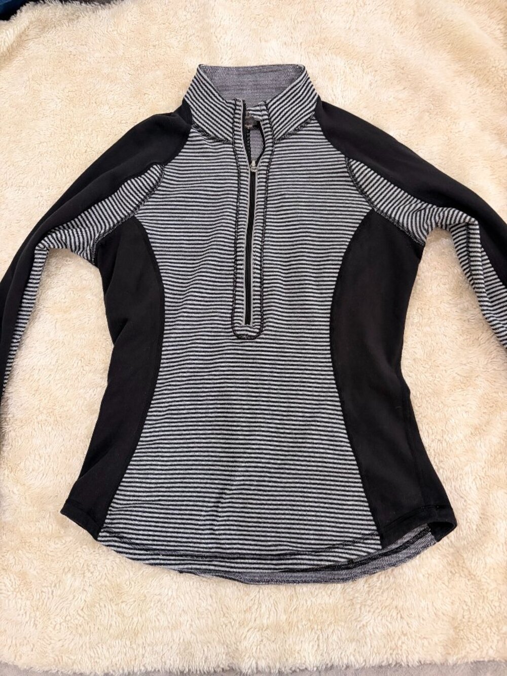 Lululemon Women's Black and White Small Jacket